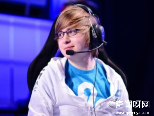 C9 Sneaky