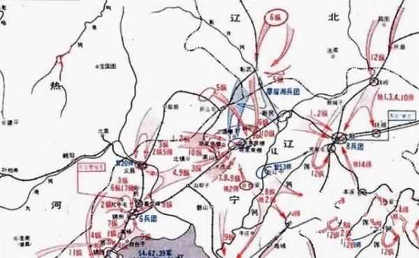 两军并行，解放军去与敌军商量合编成一支部队，敌军官居然同意了